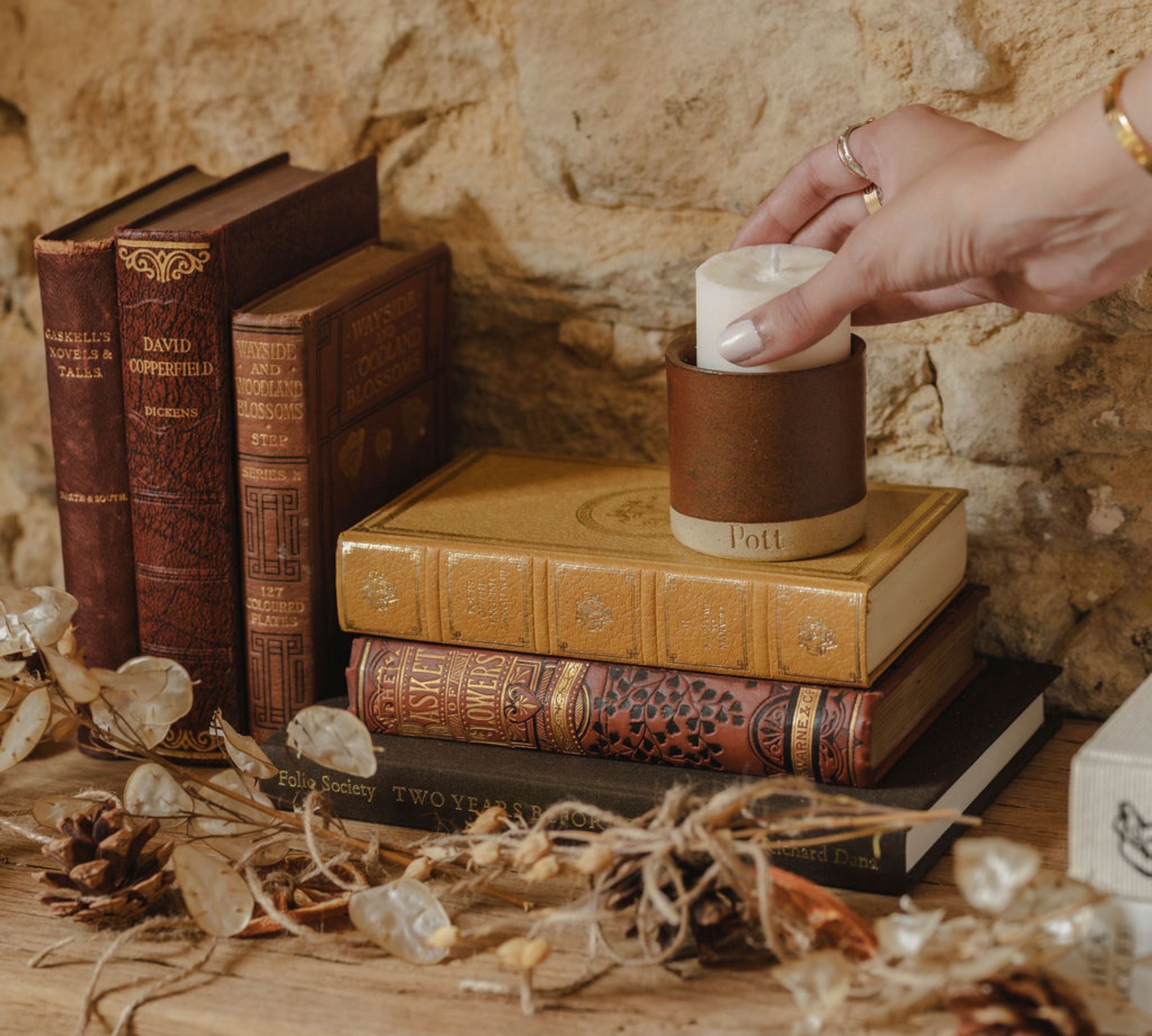 Refillable vs Regular Candles