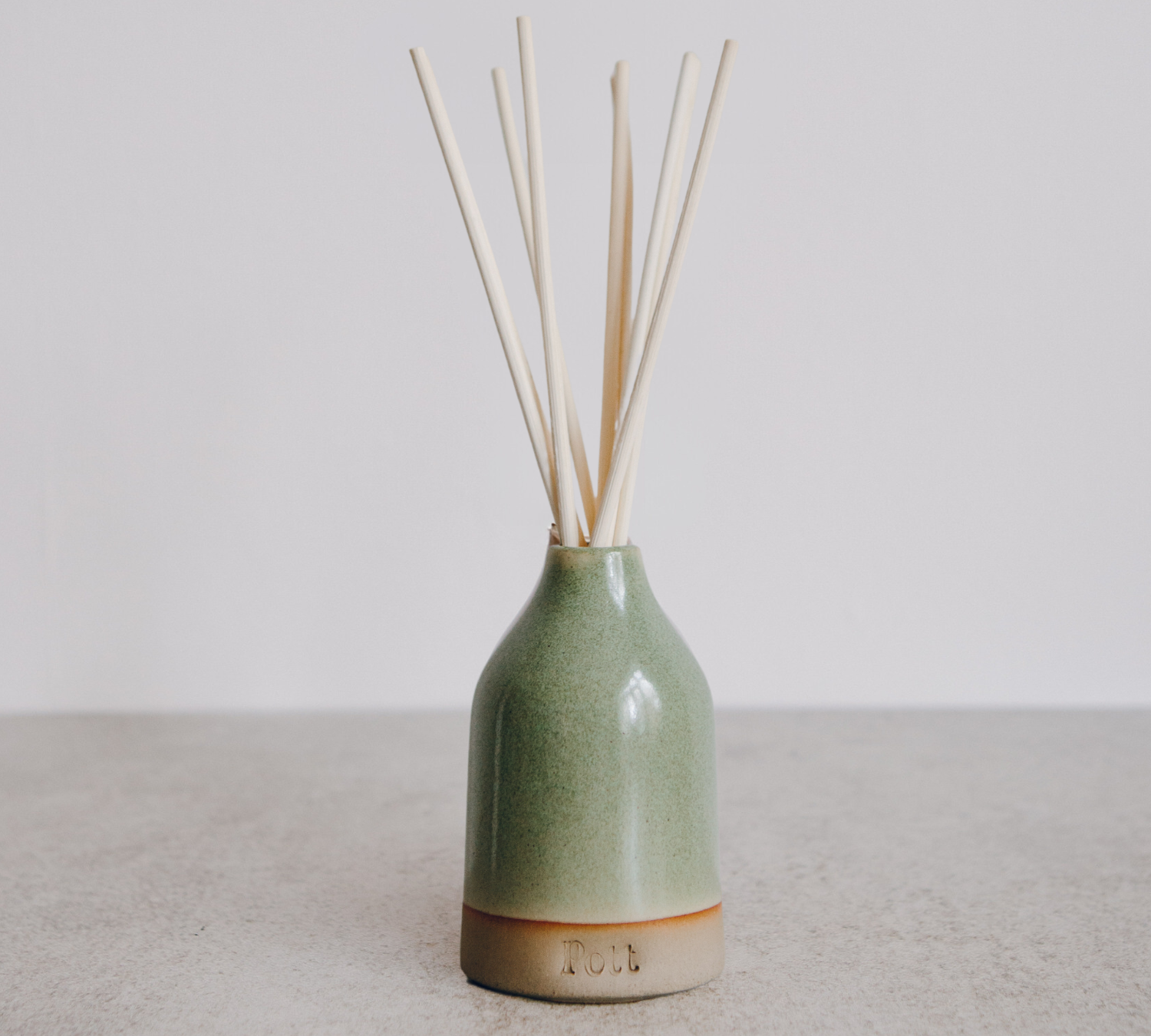 Refillable Diffusers for Summer