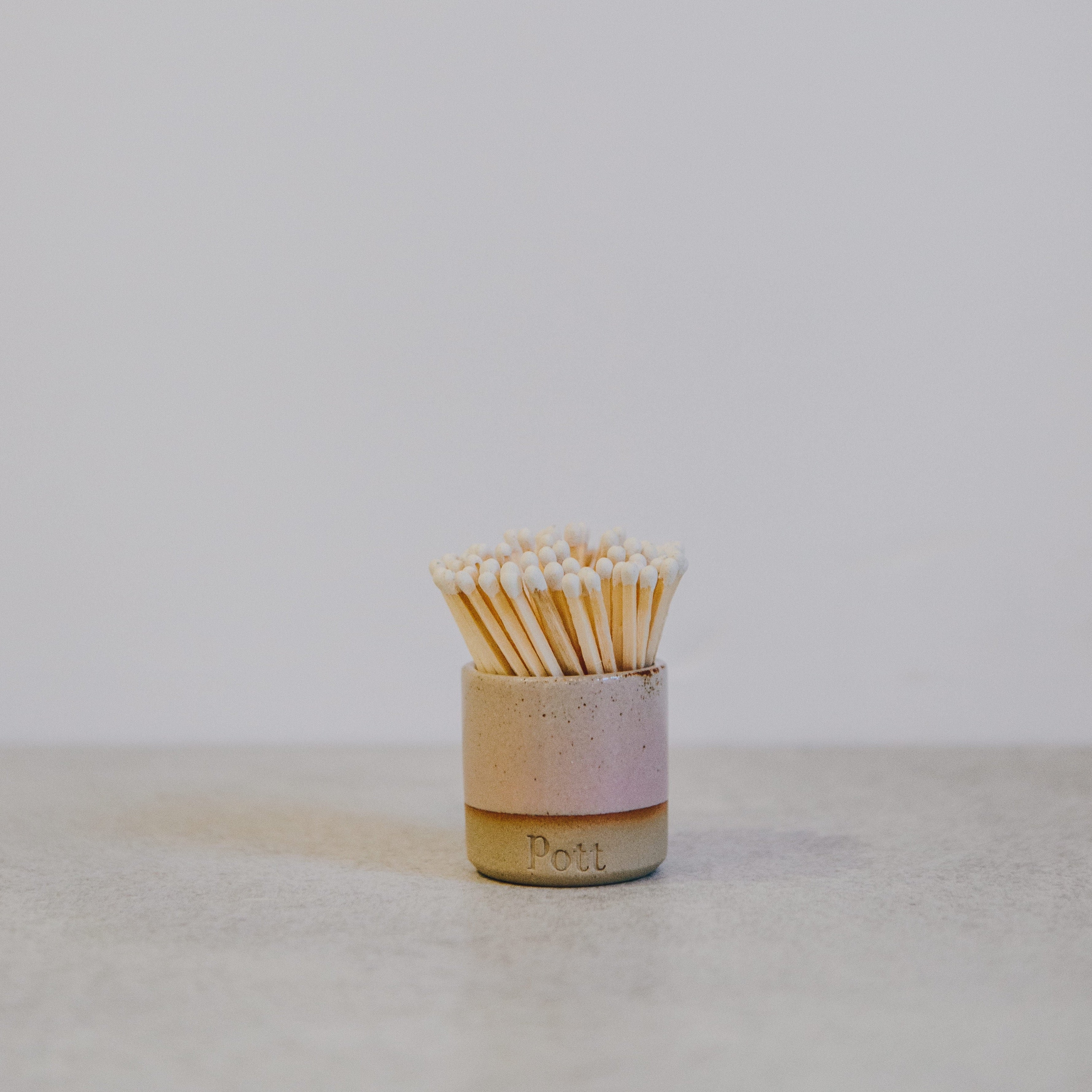 The Blush Matchpott with White Matchsticks