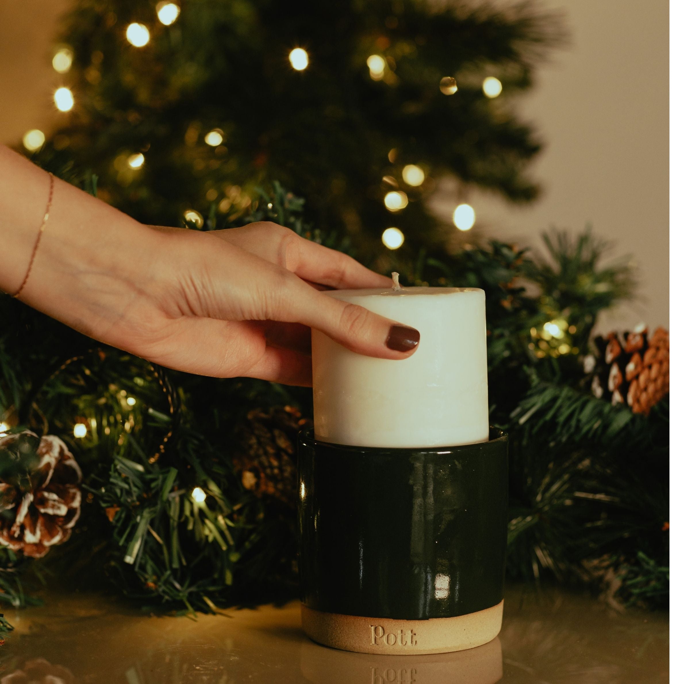 Holly with Fir Refillable Candle (Standard Size)