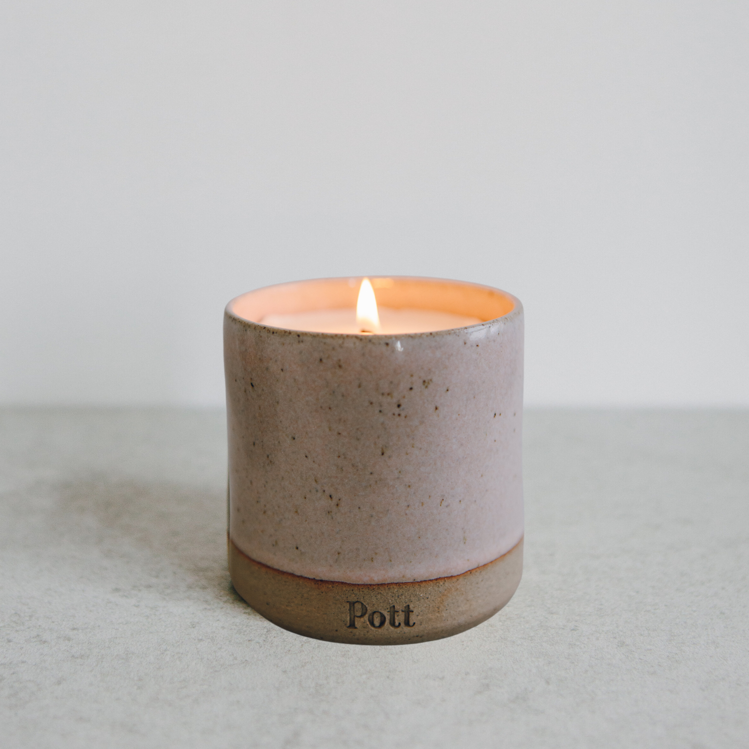 Blush with Violet Standard Candle